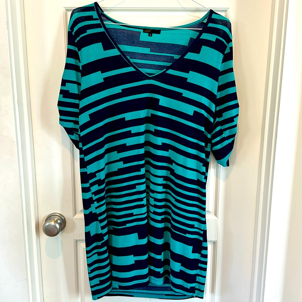 Vfish Navy and Teal Tunic